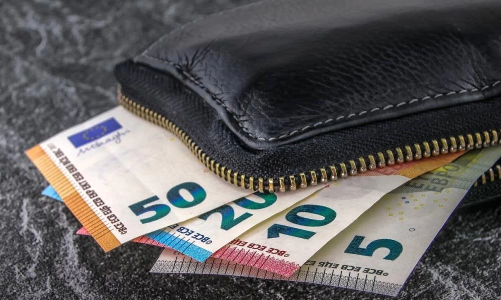 Παρατείνονται για δυο μήνες τα επιδόματα ανεργίας στους δικαιούχους